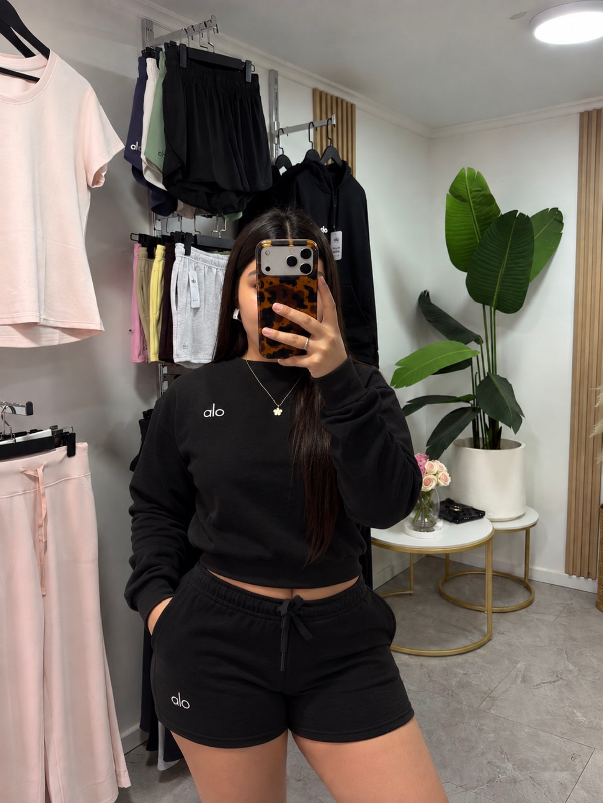 Conjunto Alogodon Short Alo